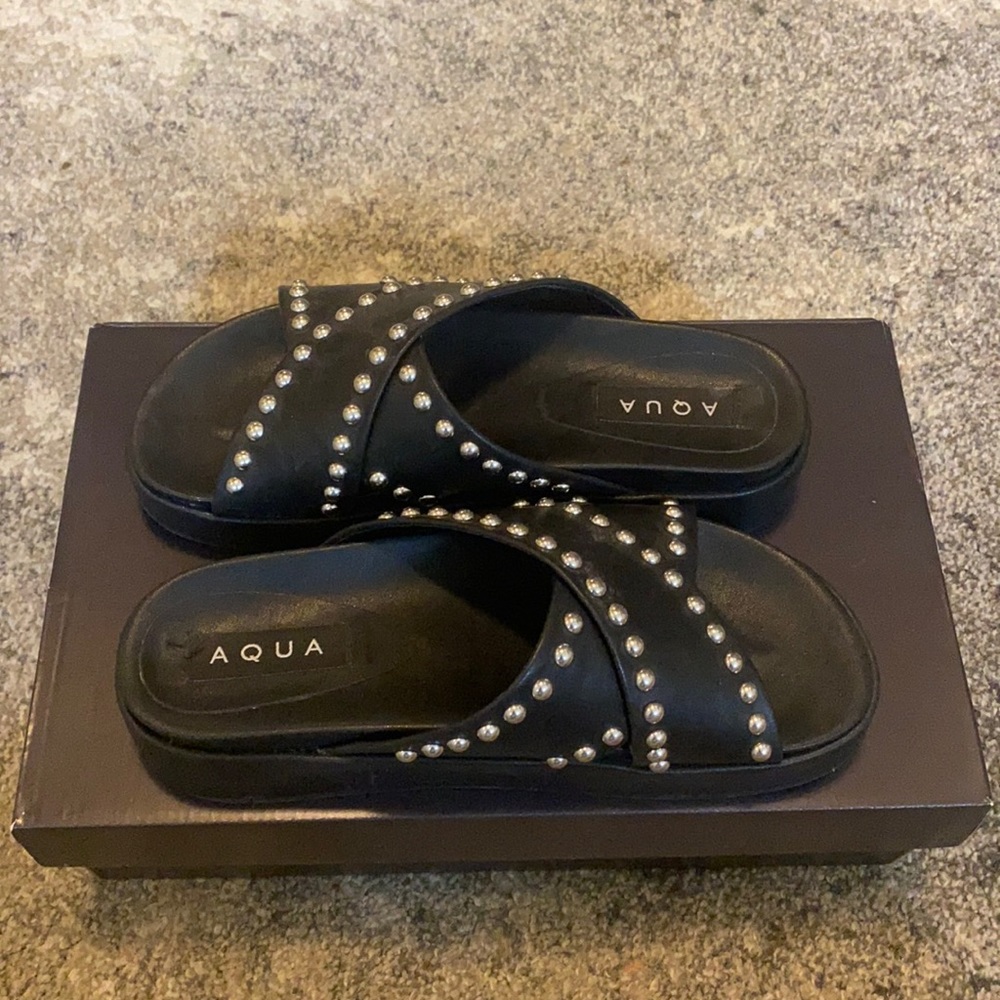 AQUA platform slip ons